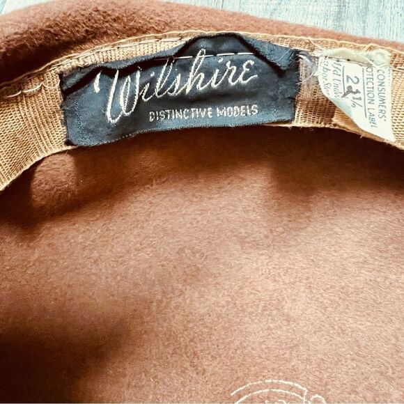 EUC Antique 1940’s Wilshire Distinctive Models tan hat pin set crystal accents main image 4